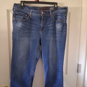 Women’s Capri's in Medium Blue - Comfortable Everyday Style